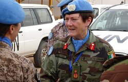 During her visit to MINURSO, UN Deputy Military Advisor, Major-General O’Brien, travelled to the Team Sites to speak directly to Military Observers serving in the challenging conditions of the Sahara desert.